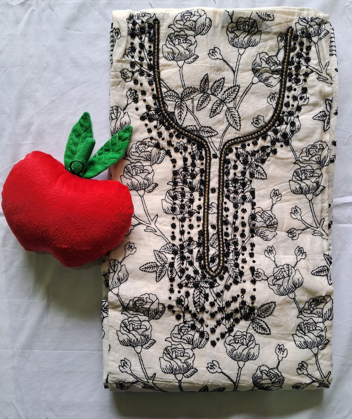 MIDNIGHT IVORY ROSE EMBROIDERED SUIT