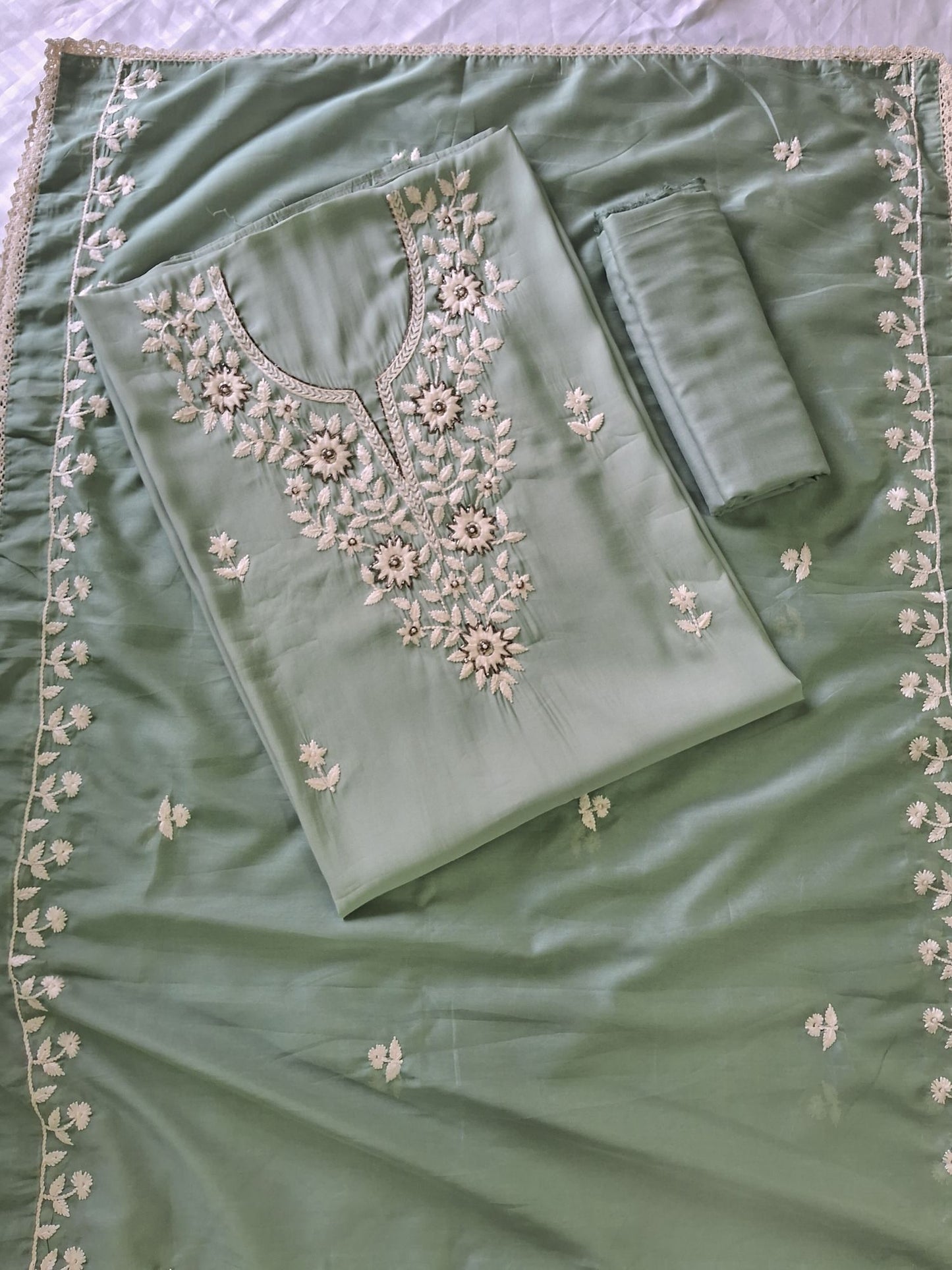 PISTA WHITE EMBROIDERED COTTON SUIT