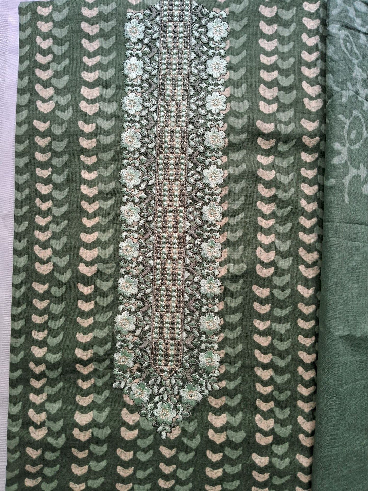 EMERALD GREEN EMBROIDERED COTTON SUIT
