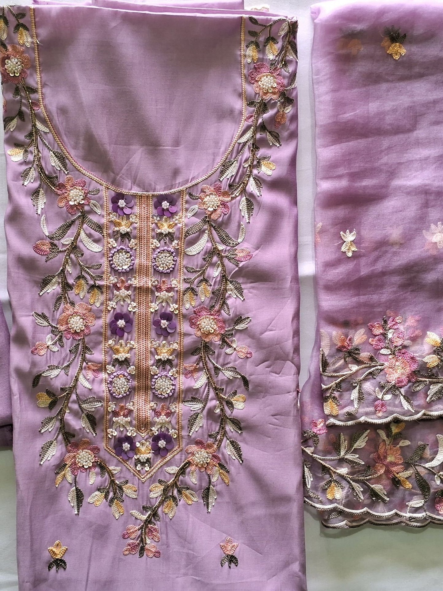 LILAC  EMBROIDERED COTTON  SUIT