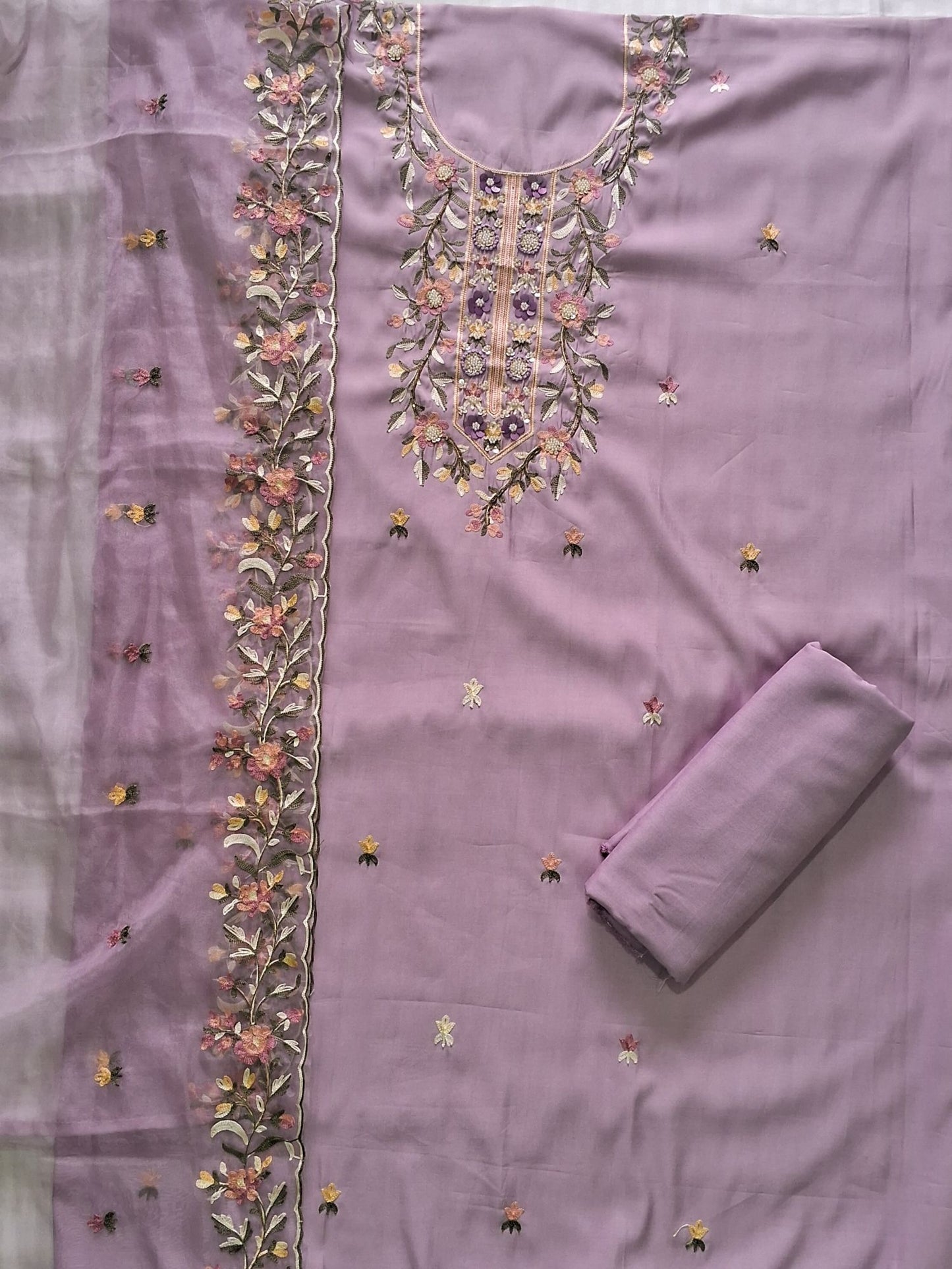 LILAC  EMBROIDERED COTTON  SUIT